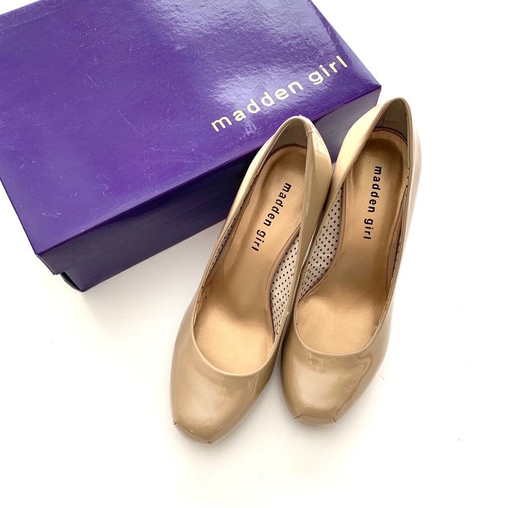Madden Girl Getta Nude Patent Pumps Heels 7 - Picture 6 of 6